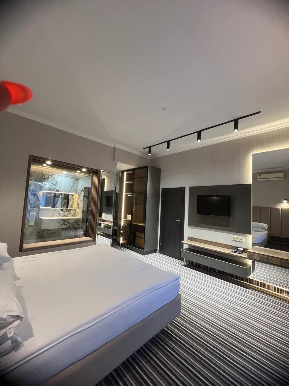 Sapar Standart Hotel Шымкент Экстерьер фото