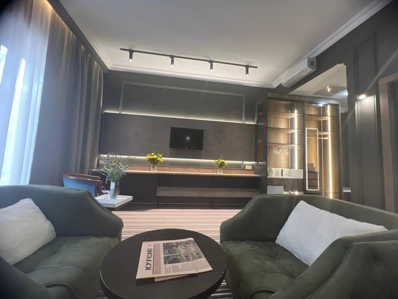 Sapar Standart Hotel Шымкент Экстерьер фото