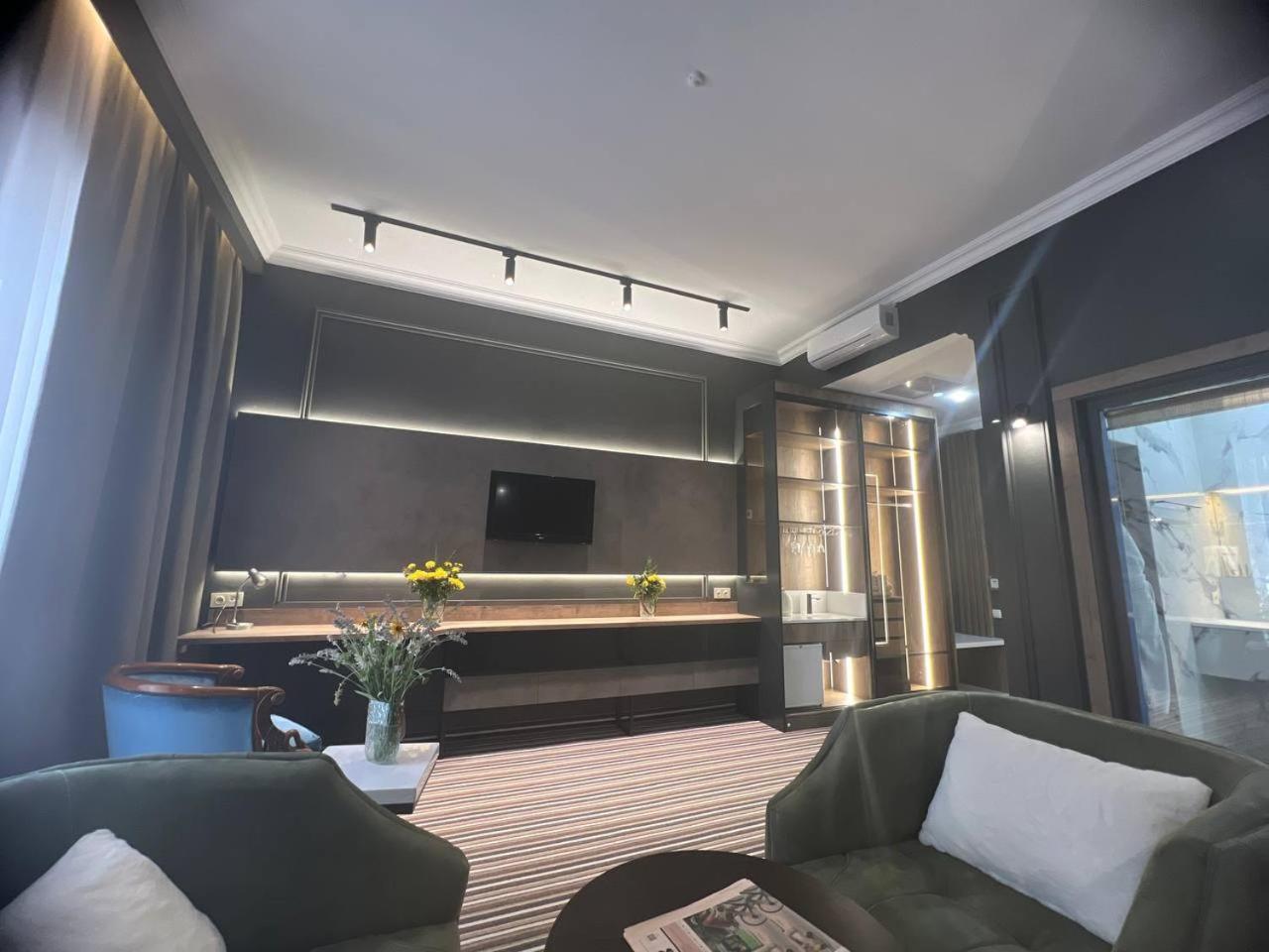 Sapar Standart Hotel Шымкент Экстерьер фото