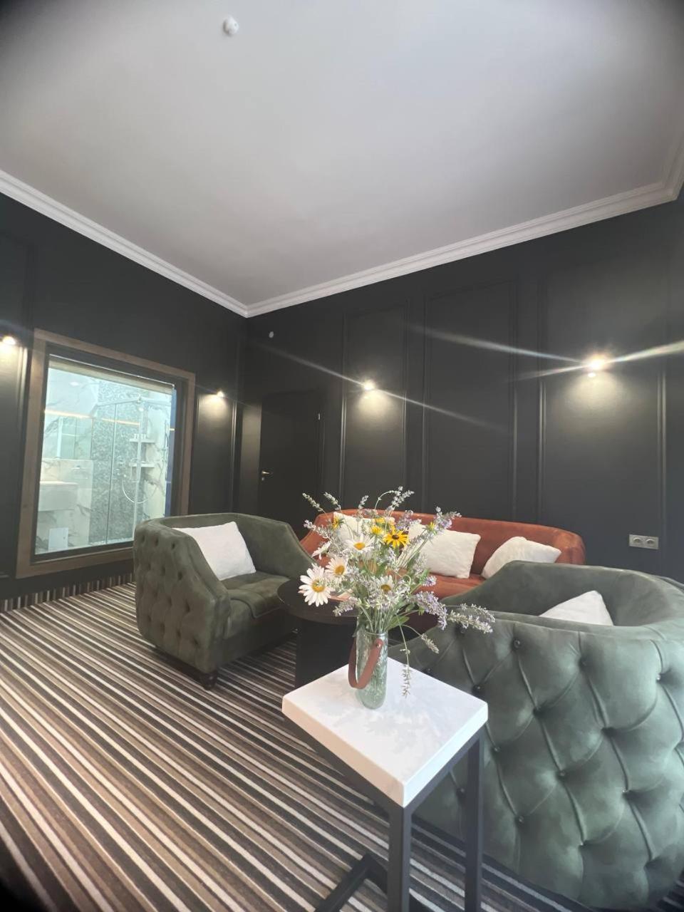 Sapar Standart Hotel Шымкент Экстерьер фото