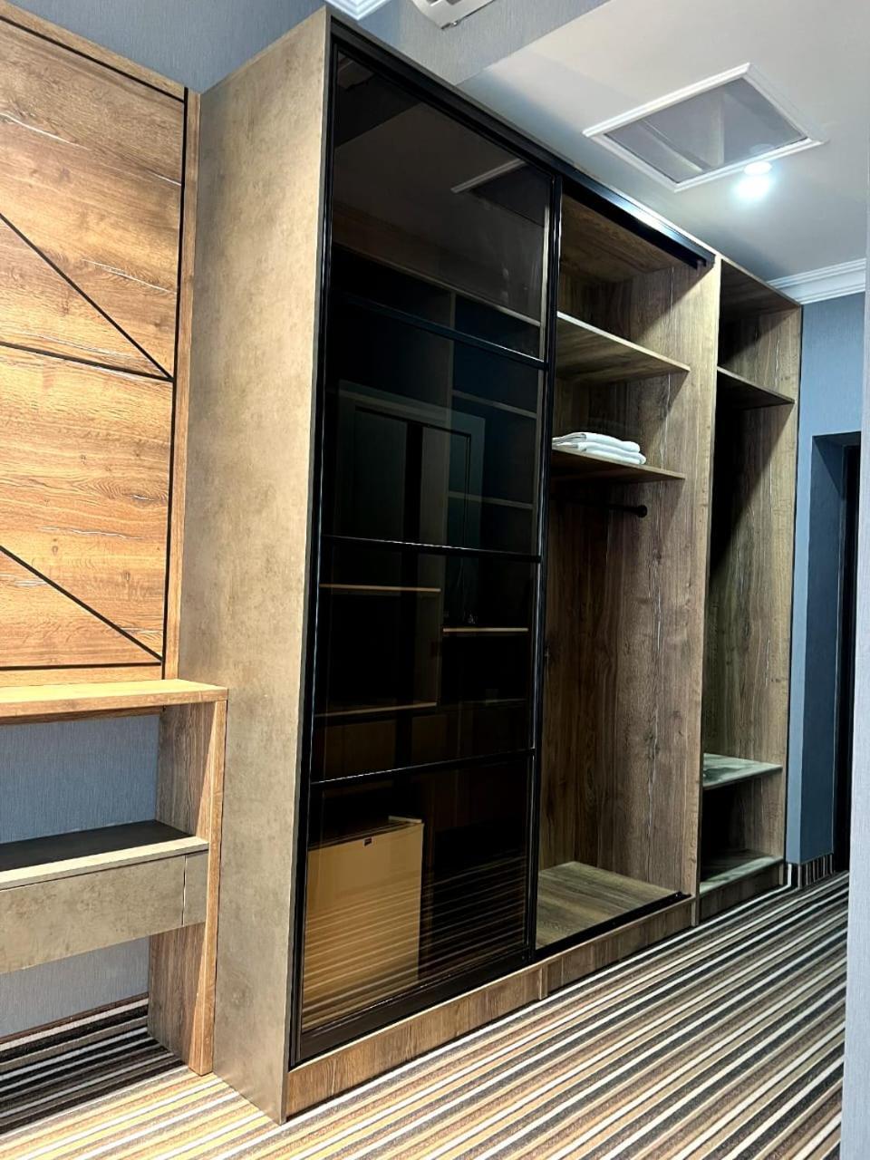 Sapar Standart Hotel Шымкент Экстерьер фото